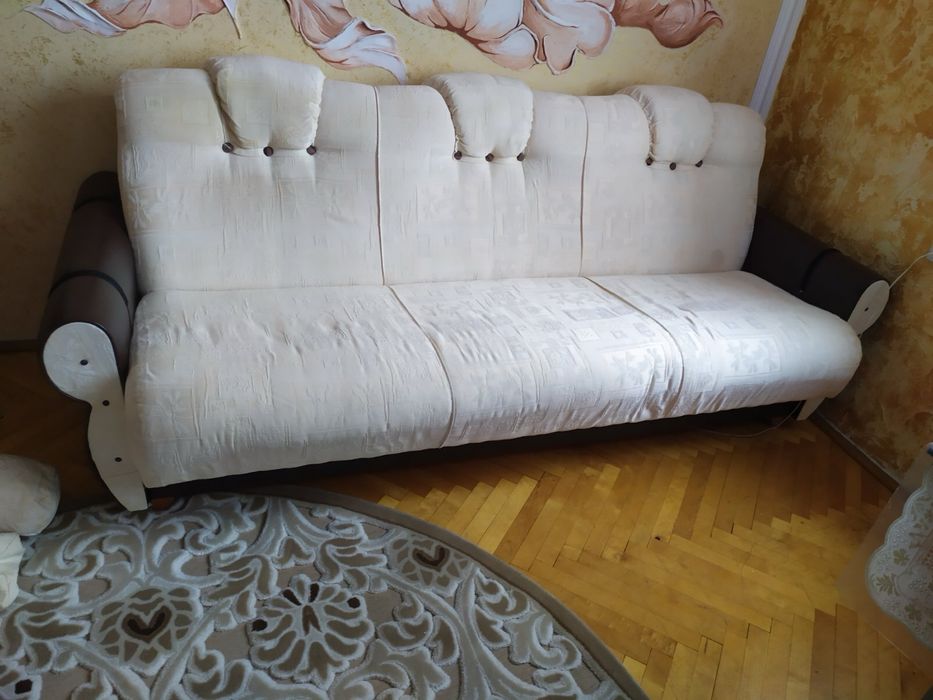 Комплект мяких меблів. Диван розкладний + 2 крісла + пуфа