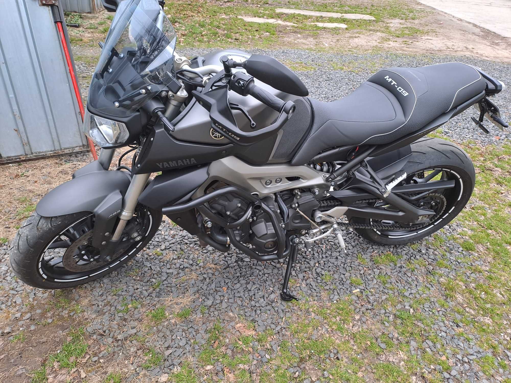 Yamaha MT-09 ABS jak nowy 6900km 120ps na Akrapovic Racing Line
