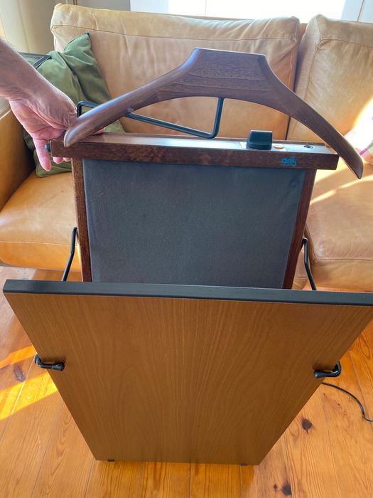 Prensa elétrica de madeira vertical para engomar calças