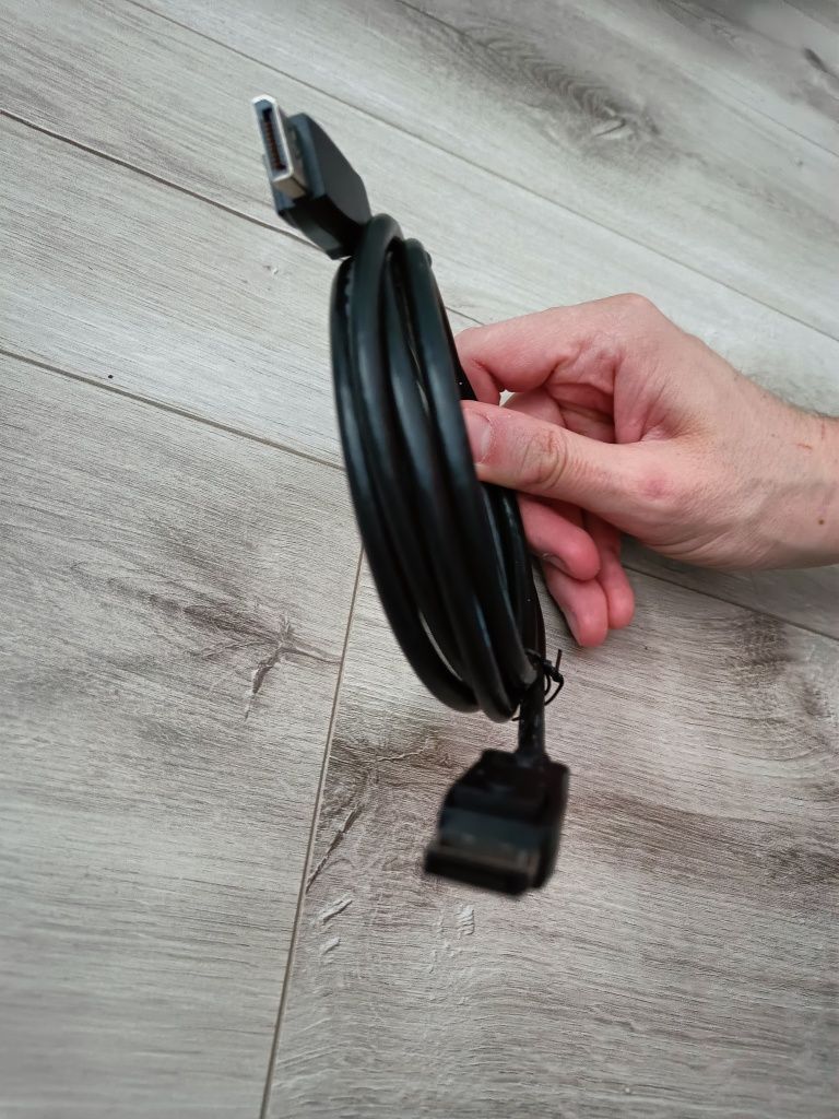 Kabel display port do monitora komputera 180 cm 1,8 m