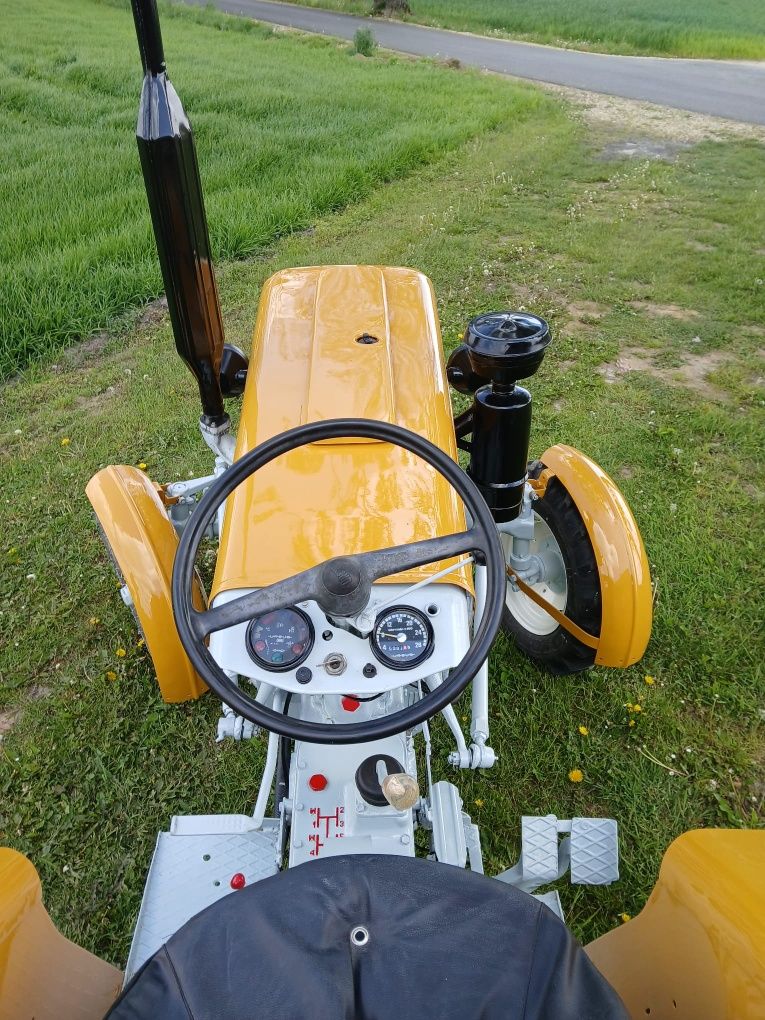 Ursus c330 odrestaurowany zarejestrowany