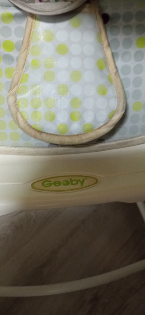 Стульчик для кормления Geoby