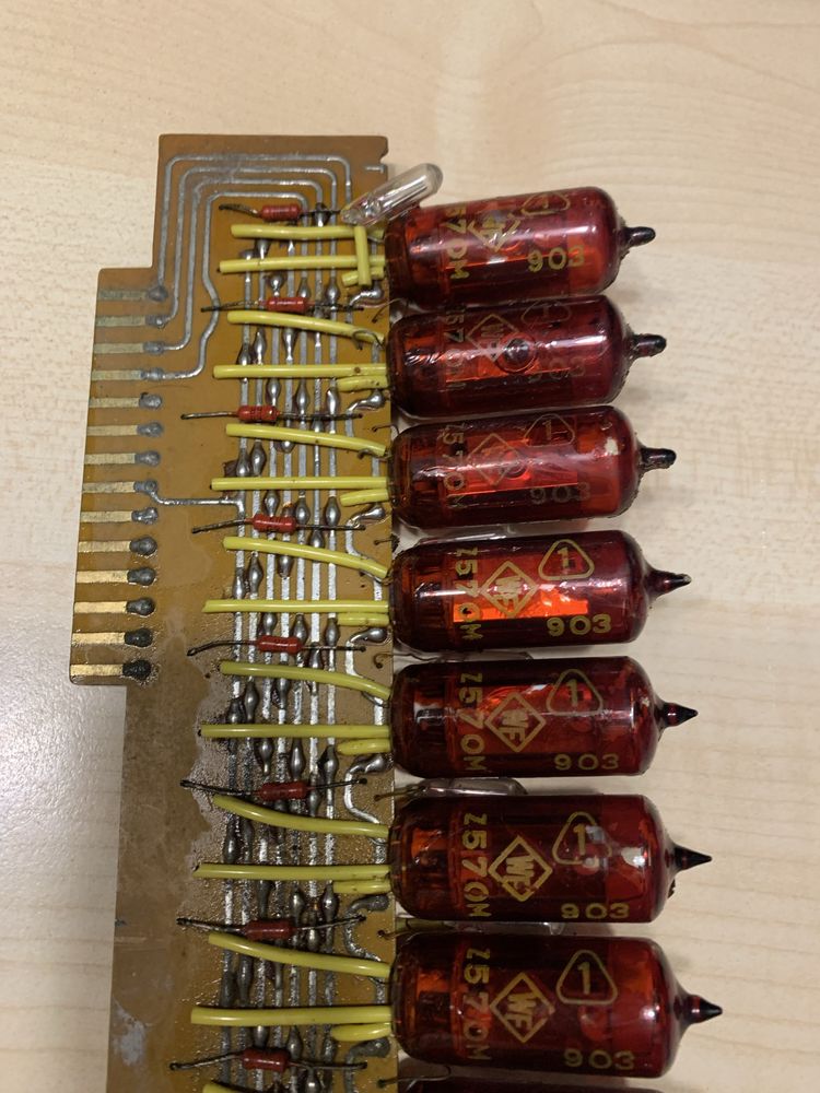 Lampy Nixie Z570M