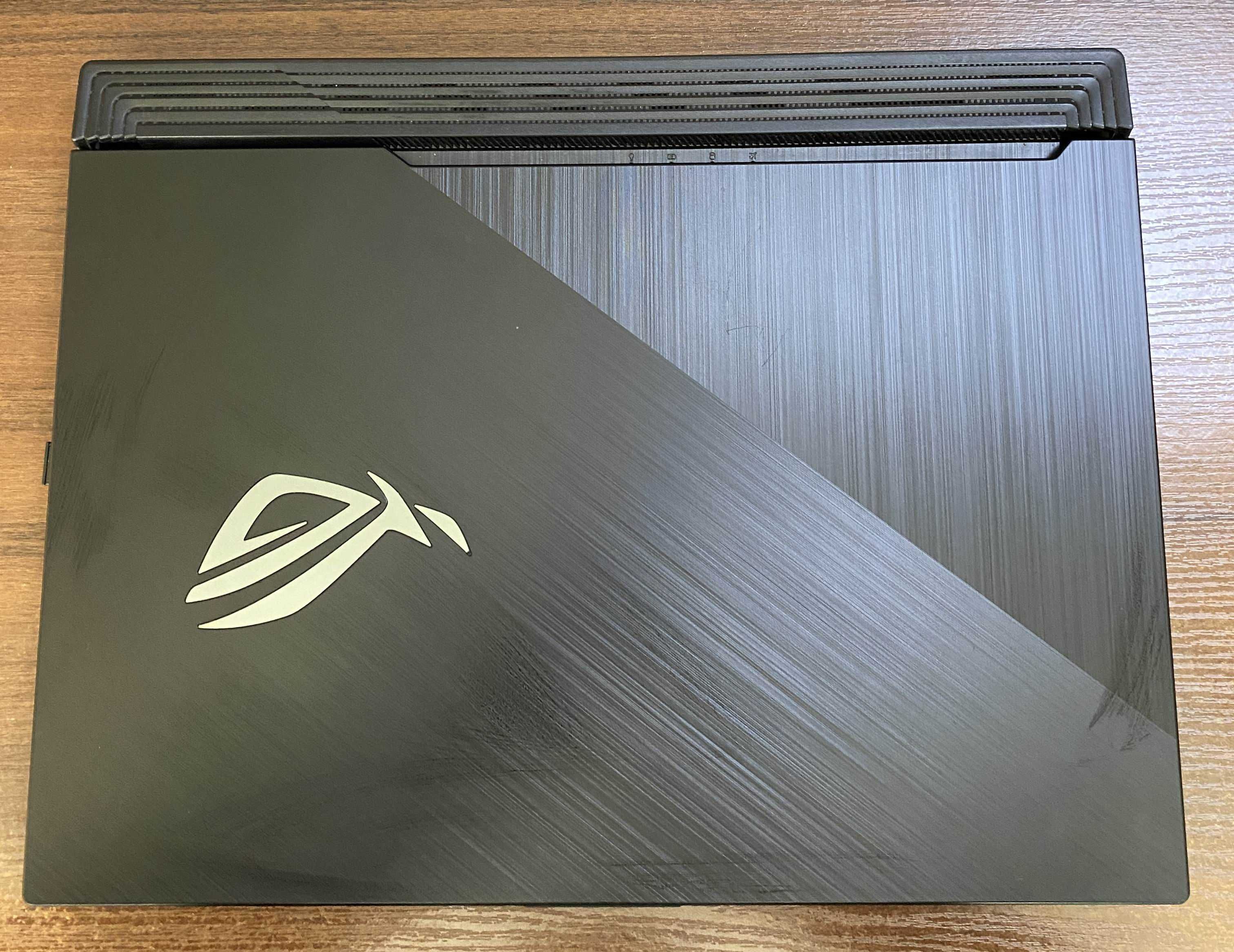 Ноутбук ігровий Asus ROG G512 i5-10300H/32GB/GTX1650Ti/762GB/144Гц