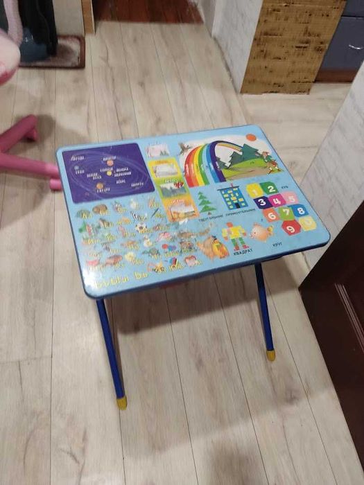 Стіл розкладний  з поличкою  б/у