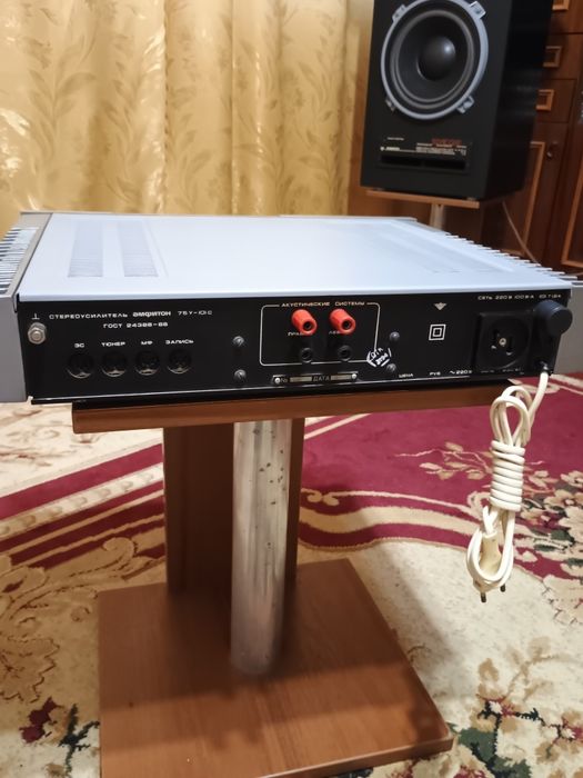 Стерео усилитель "Амфитон 75У -101С". 2×35W