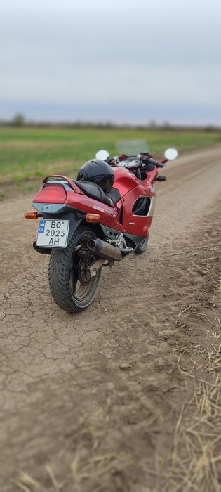 Suzuki GSX 750f Katana