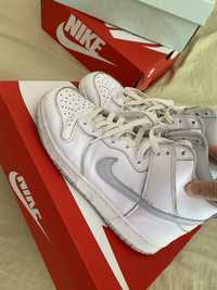 nike dunk high pure platinum