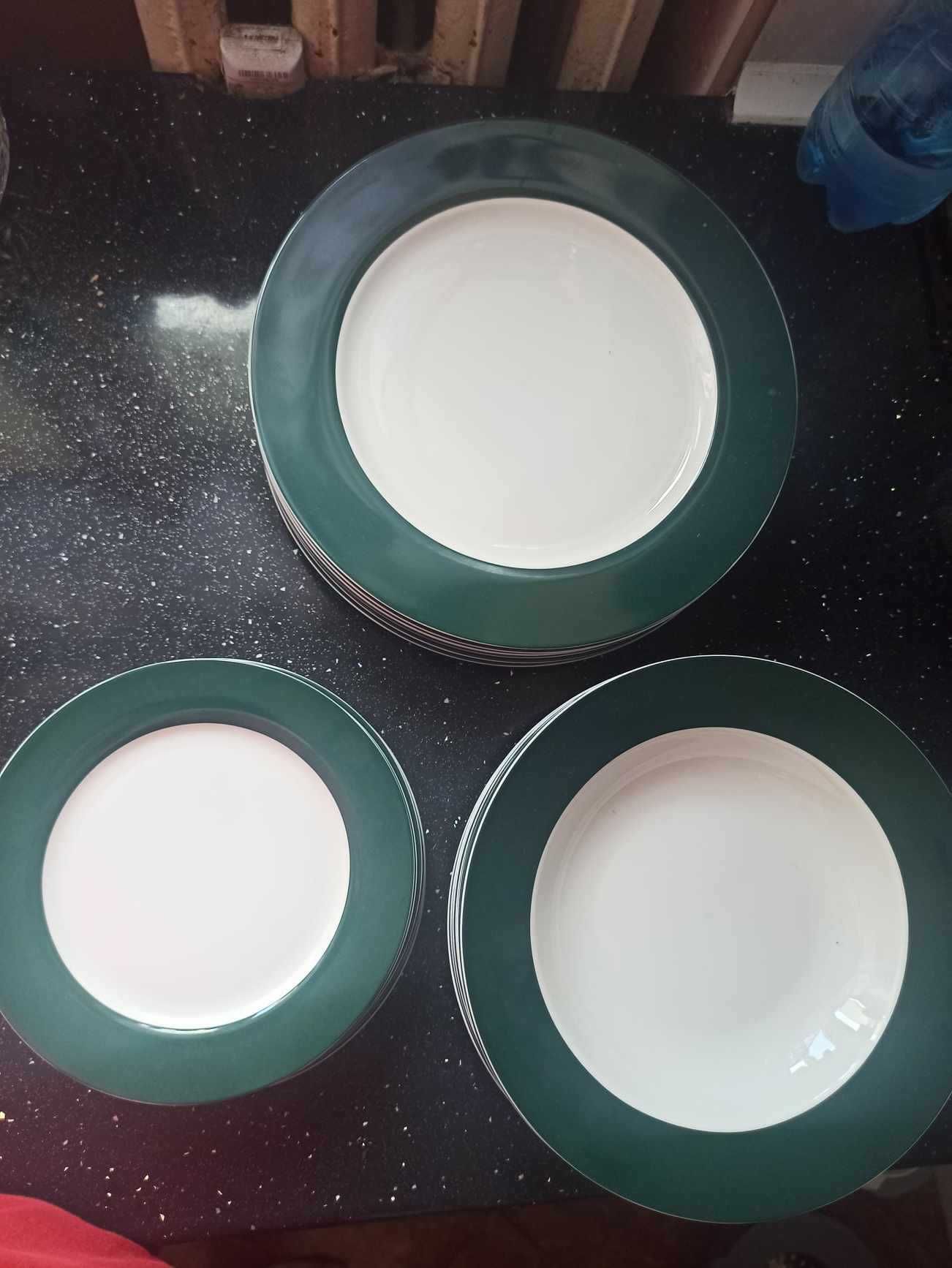 Serwis obiadowy Ambition AURA GREEN 18 szt.