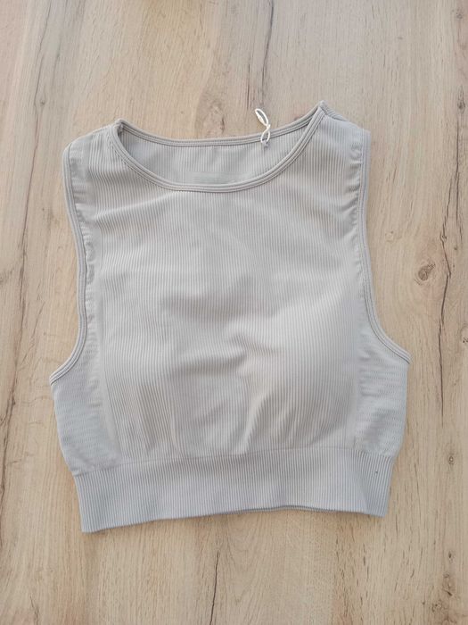 Top treningowy Esprit