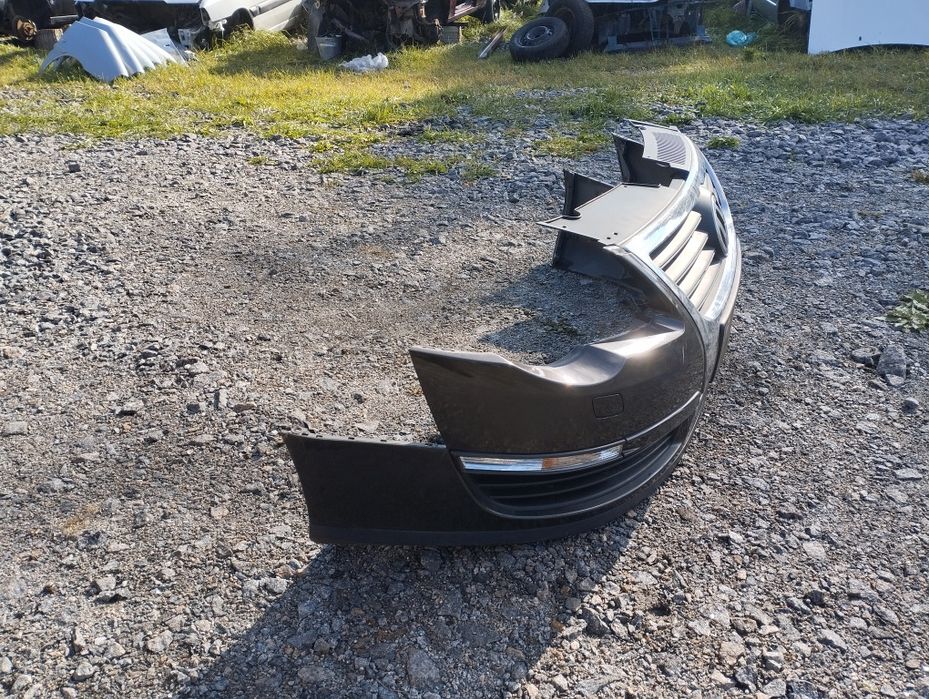 Передній Бампер Фольксваген Пасат В6