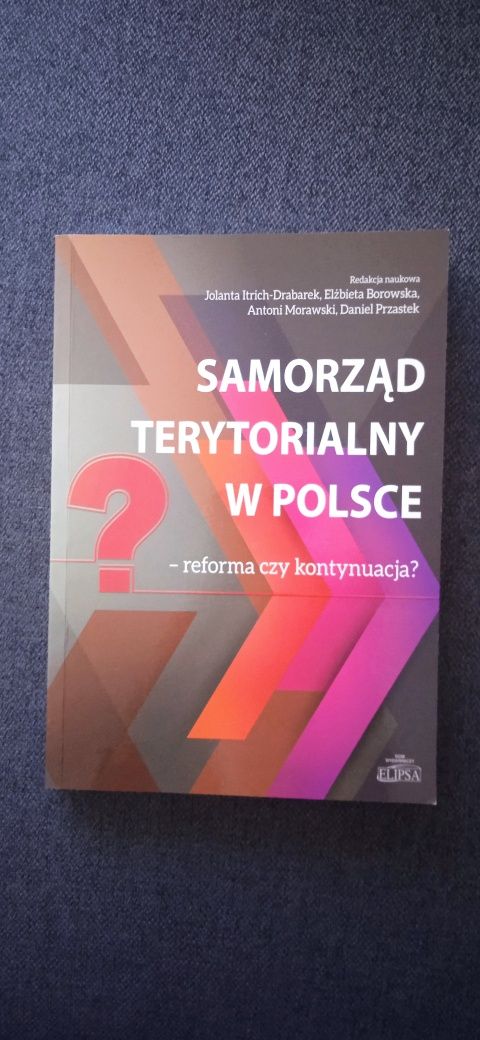 Samorząd terytorialny w Polsce.