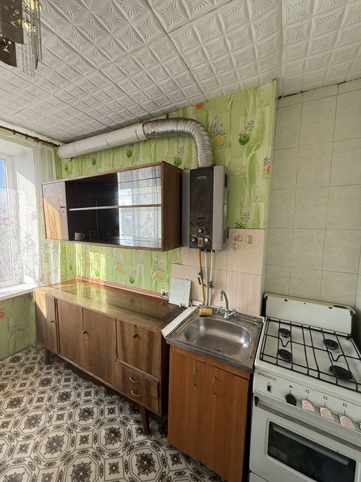 Сдается 2 комнатная квартира. Центр. Славянск.