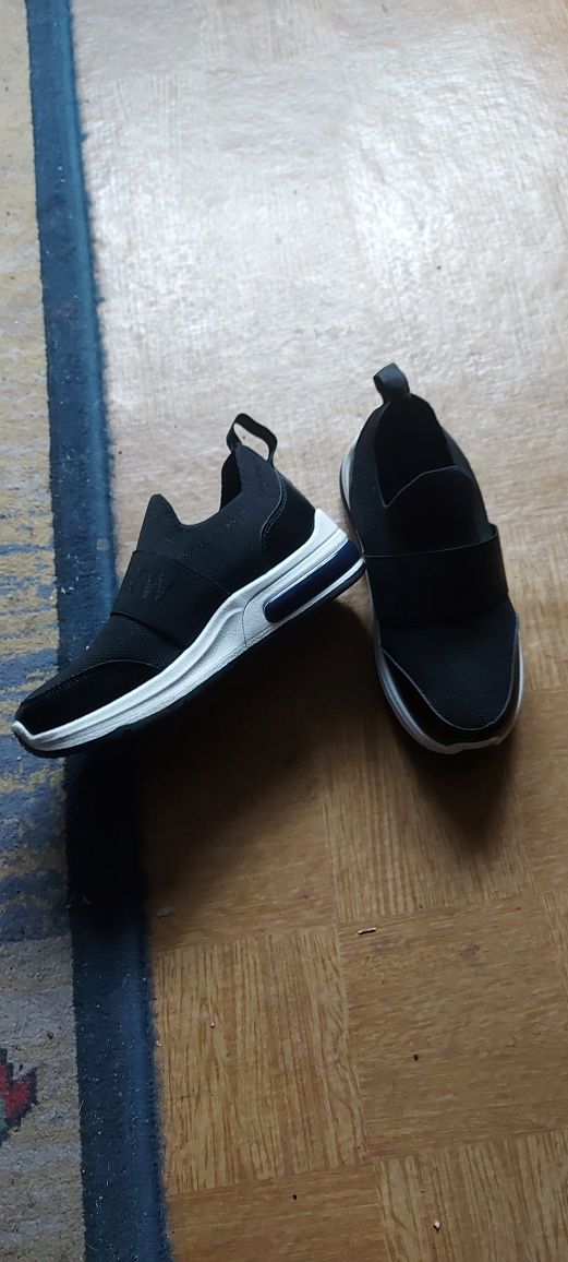 Adidasy chłopięce nowe