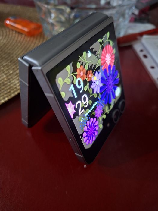 Samsung Flip z 6