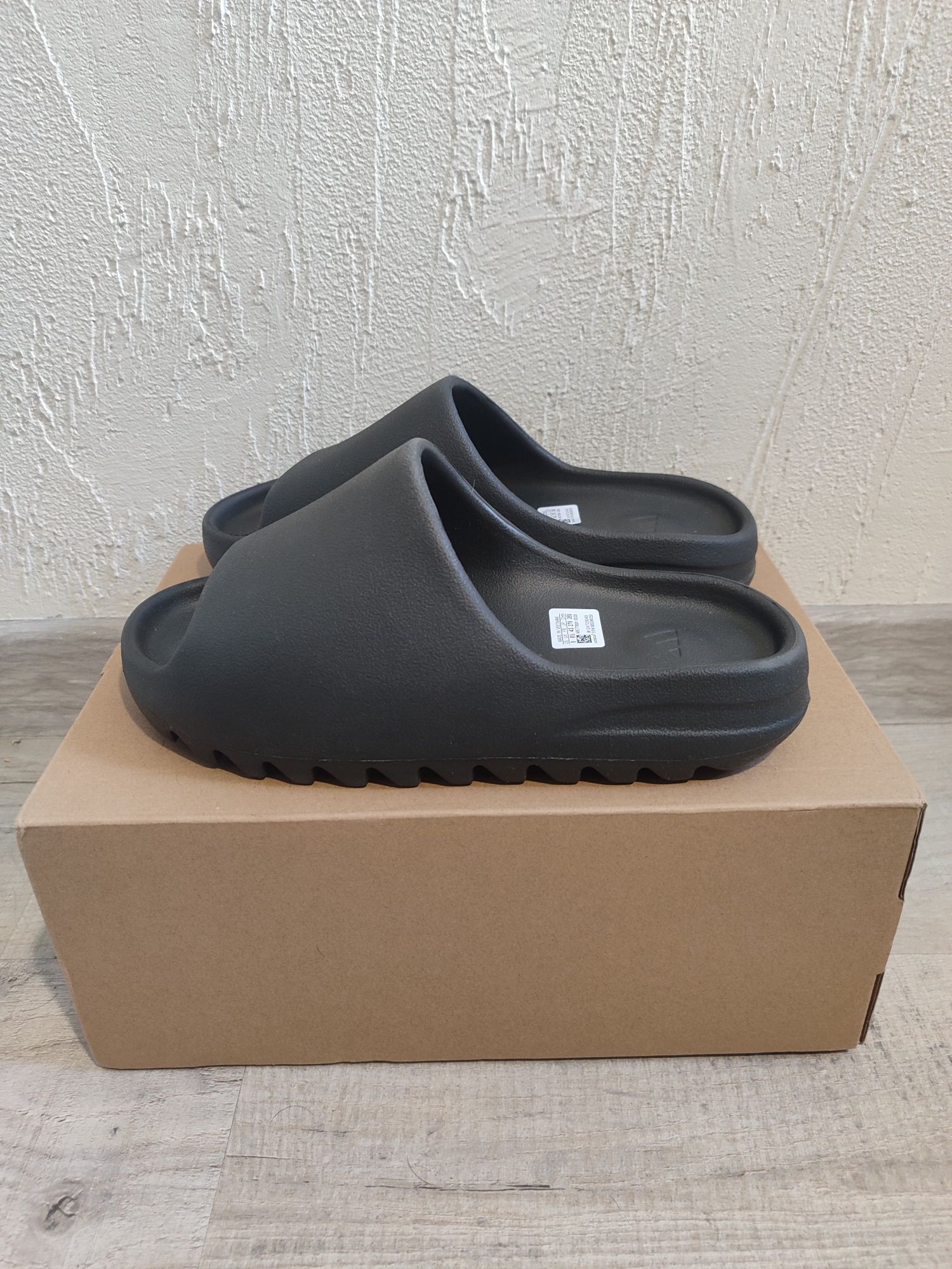 klapki yezzy slide
