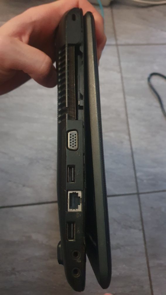 Laptop Toshiba Satellite Dual core 2x2.3GHz 4/320GB uszkodzony