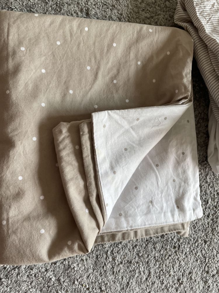 Conjunto berço: edredão e lençóis IKEA