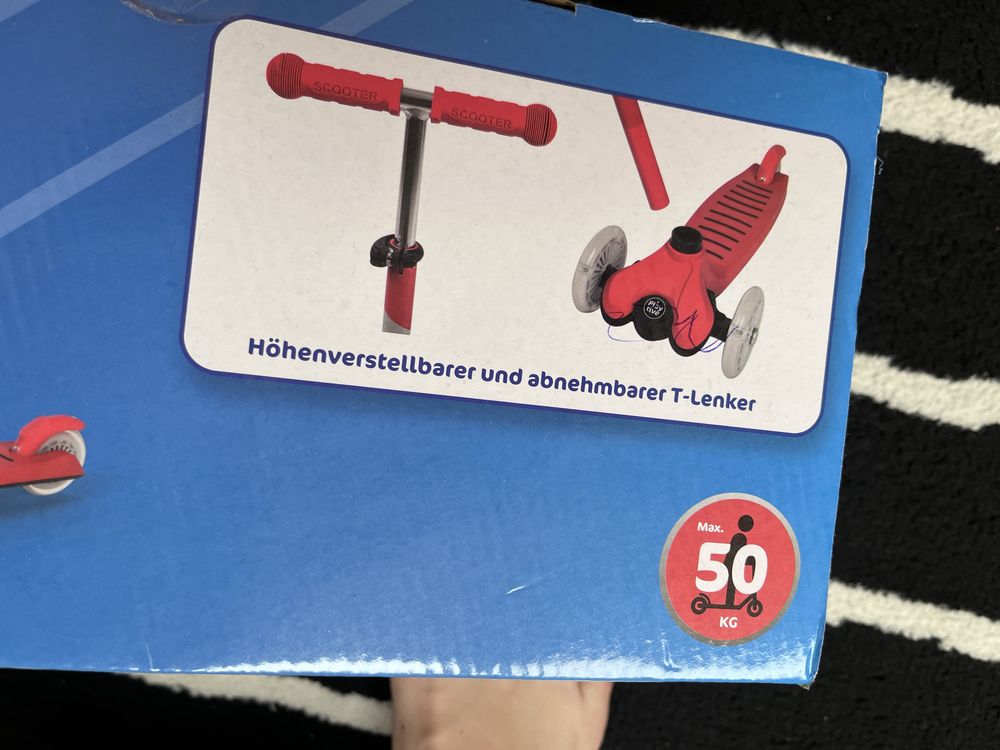 Nowa Playtive Hulajnoga dwukołowa lub trójkołowa swiecaca