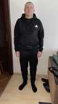 Продам новый мужской зимний костюм  adidas на флисе.Чёрного цвета.