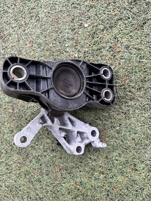 PODUSZKA SILNIKA GÓRNA RENAULT KADJAR  1.2TCE 130KM 112845249R ŁAPA