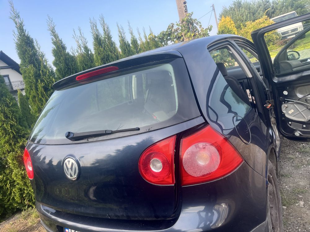 Części Vw Golf V 1.4 fsi LC5F- klapa,lampy,zderzak,drzwi,fotele,inne