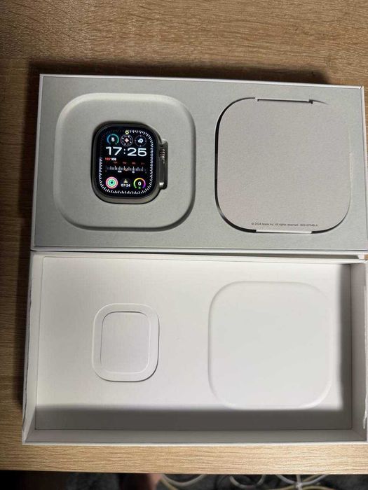 Смарт-годинник Apple Watch Ultra 2 + Cellular 49mm Titanium Case