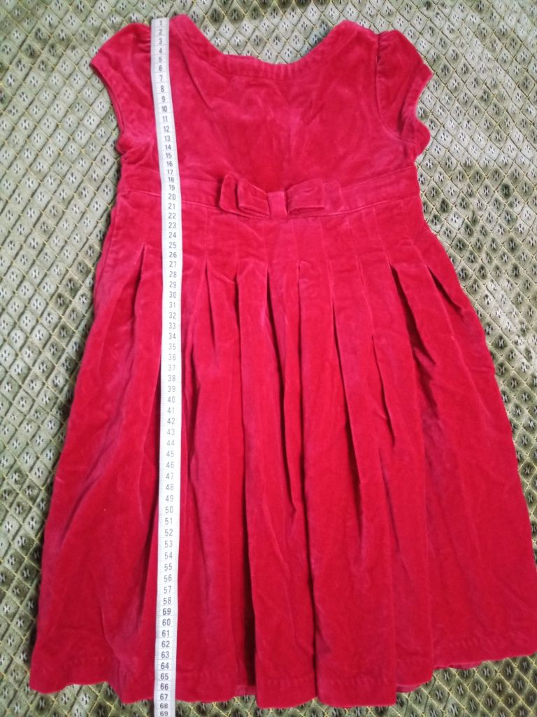 Платье на девочку (на 6 лет, 2 годика)