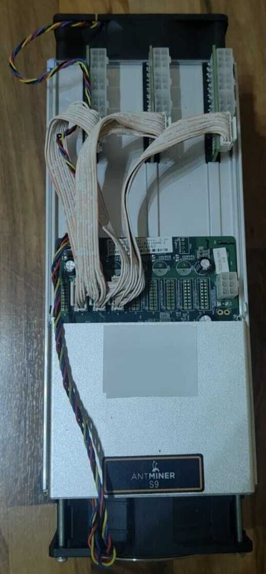 BITMAIN AntMiner S9 (13,5TH)