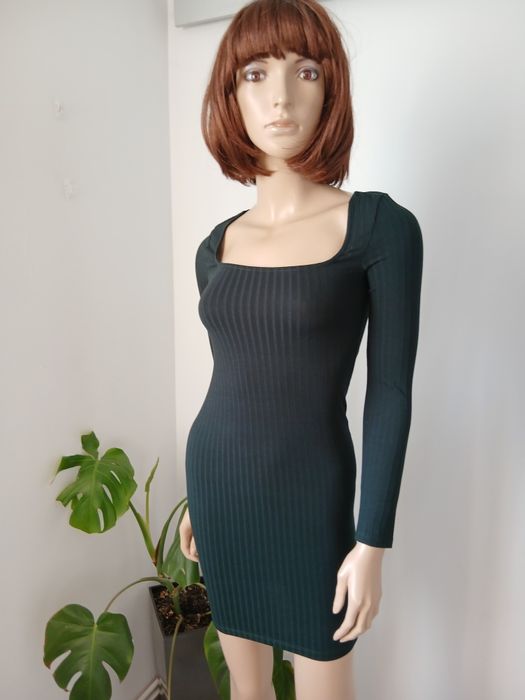 Sukienka prążkowana z długim rękawem XXS 32