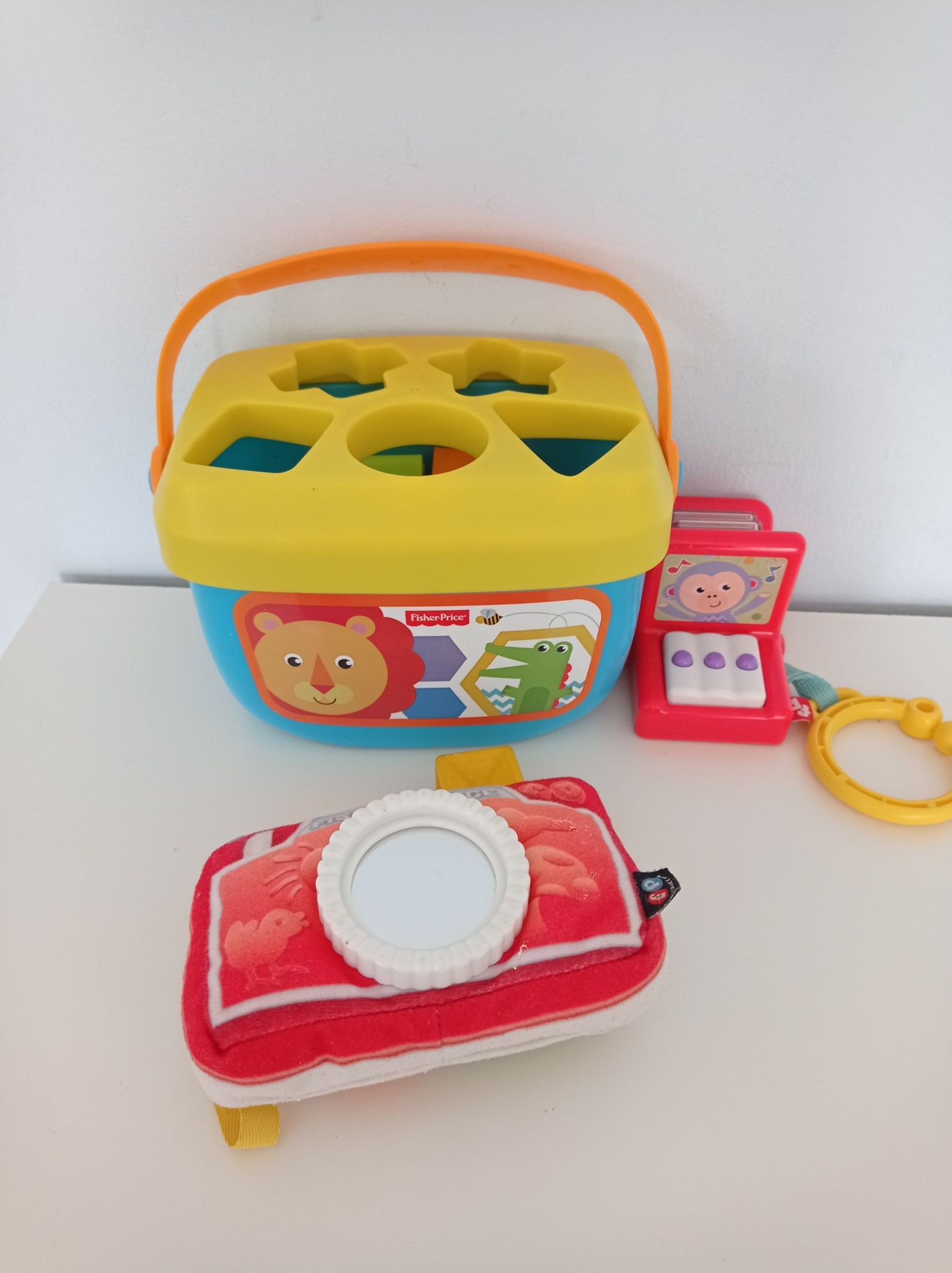 Fisher Price, zestaw ,klocki , aparat i zabawka , cena 29zl  za całość