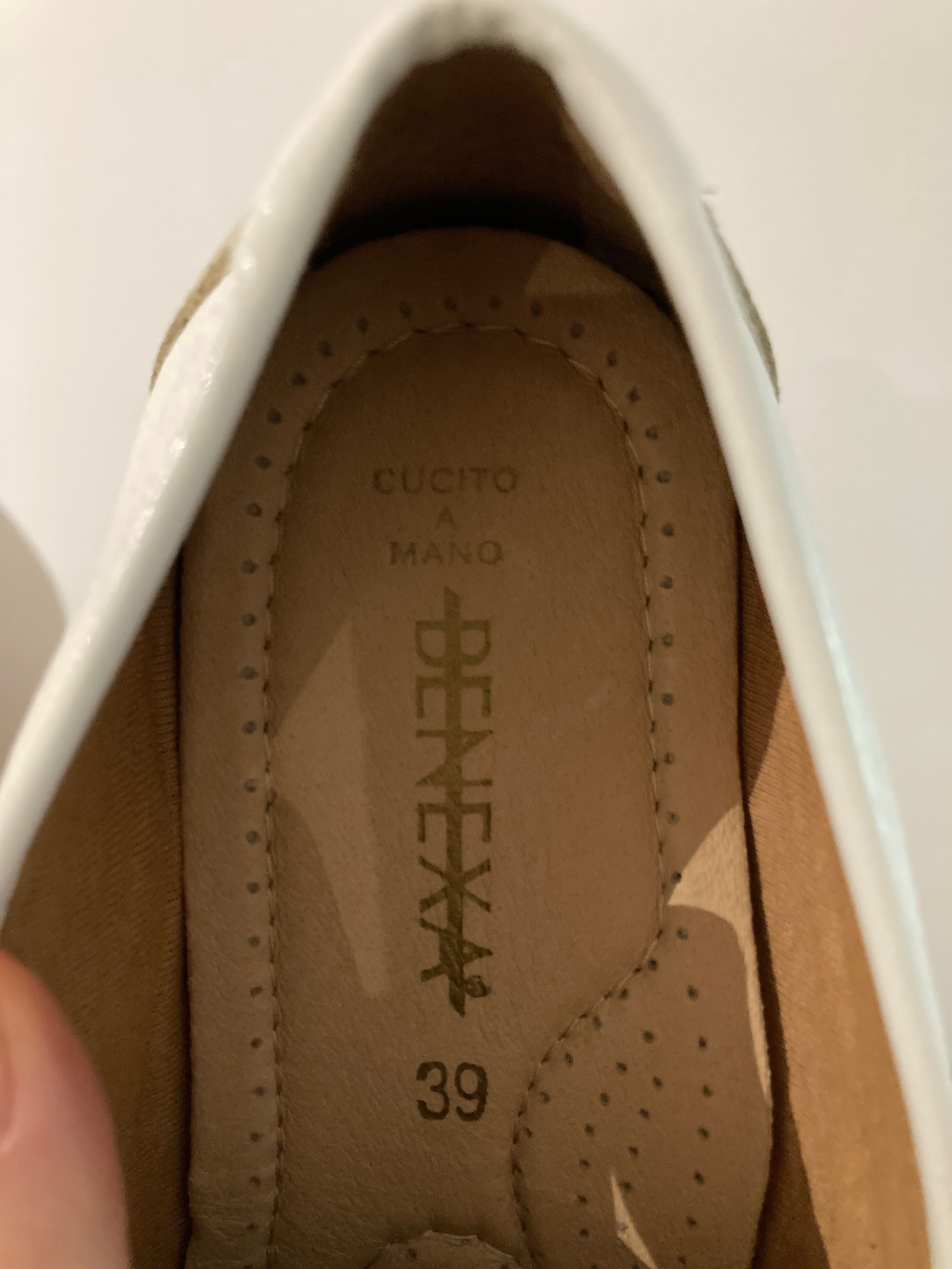 Skórzane buty mokasyny białe - rozmiar 39 - Cucito a Mano