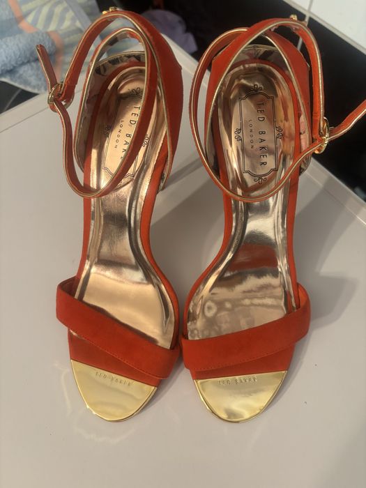 Szpilki Ted Baker