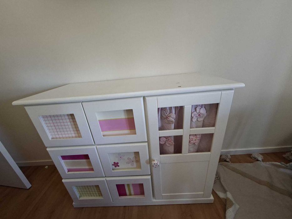 Cómoda Ikea + muda fraldas para quarto de bebé