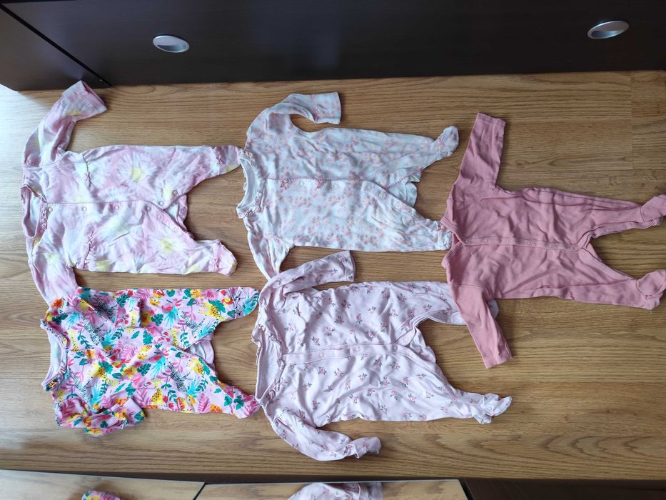 Paczka ubranek 56/62 + gratisy Wyprawka