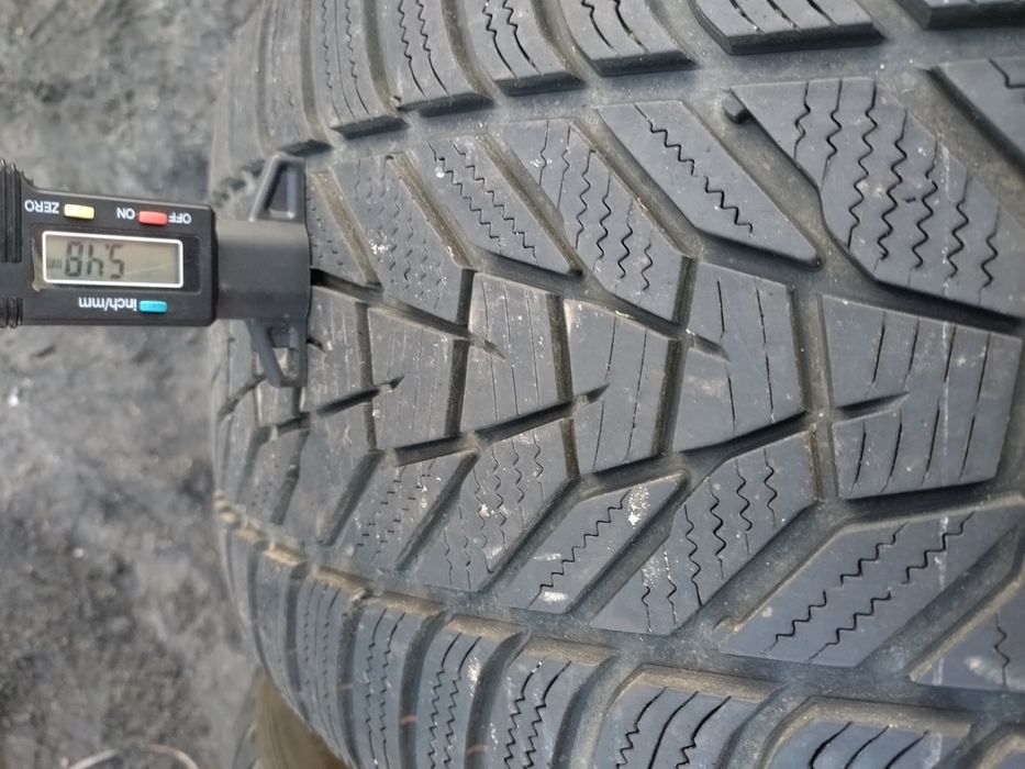 Opony zimowe 255/35R19 Hankook