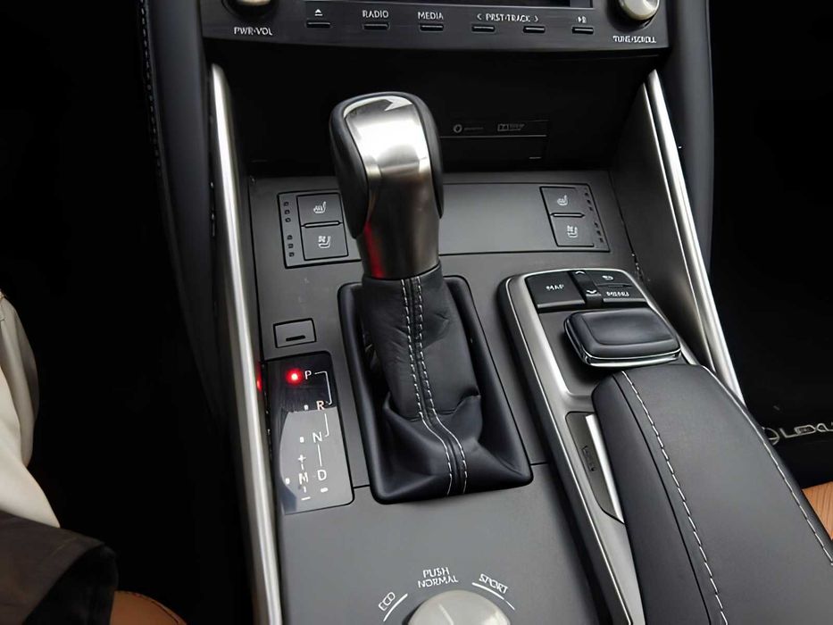 Lexus IS 300      2017