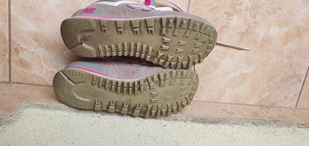 Buty damskie  New Balance 574 rozmiar 37,5 wkładka 24cm