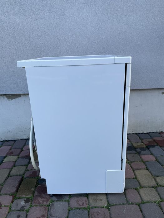 Посудомийна машина