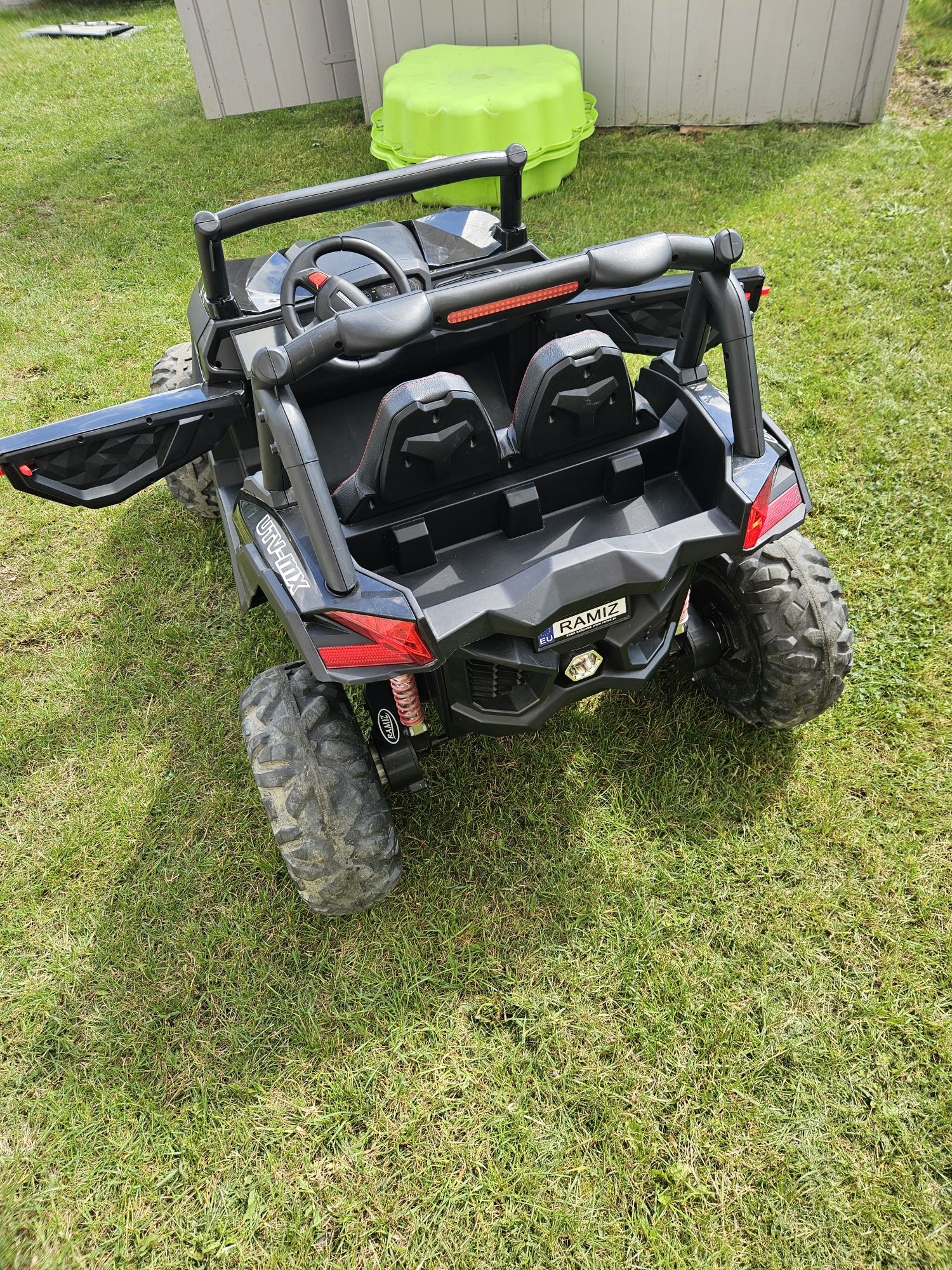 Buggy, samochód elektryczny 4x4 2 os.
