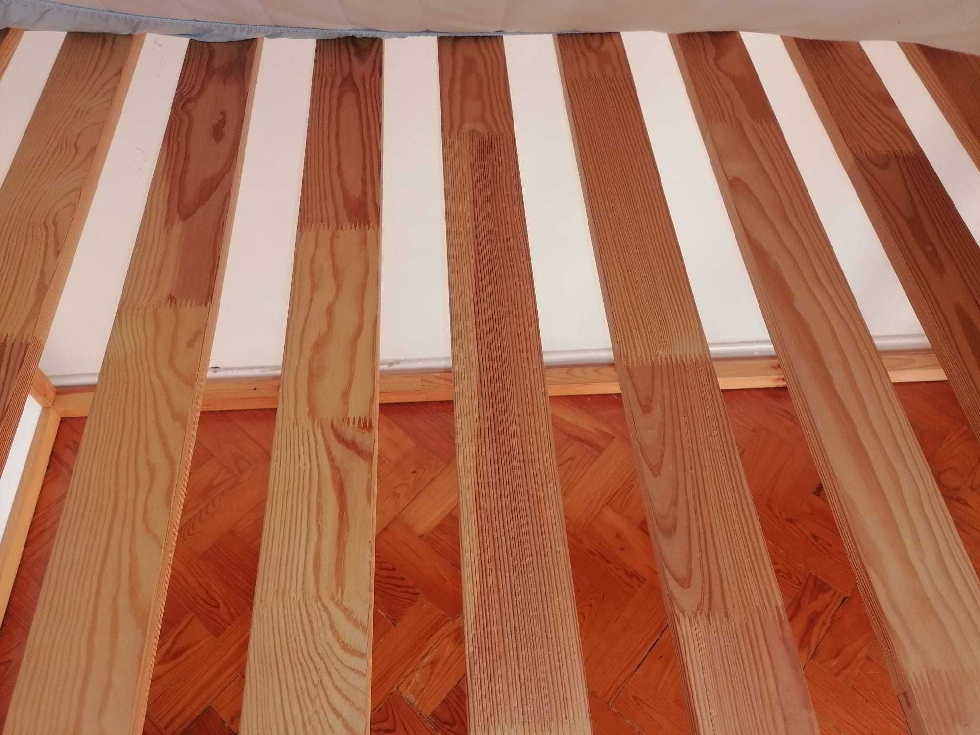 Cama beliche reversível Marca Ikea Kura