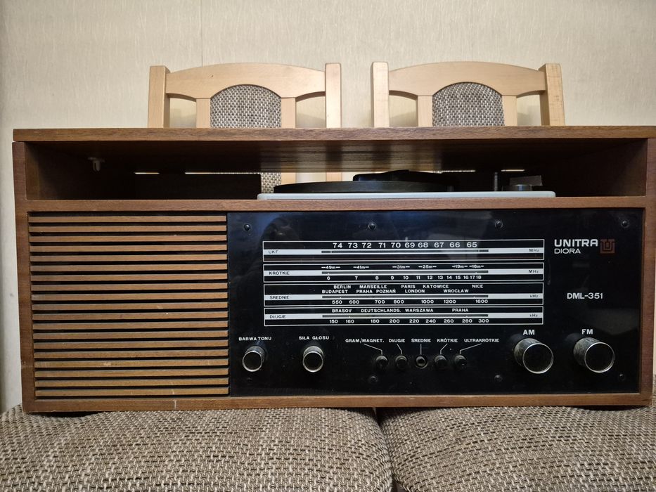 Radio gramofon UNITRA Diora DML-351