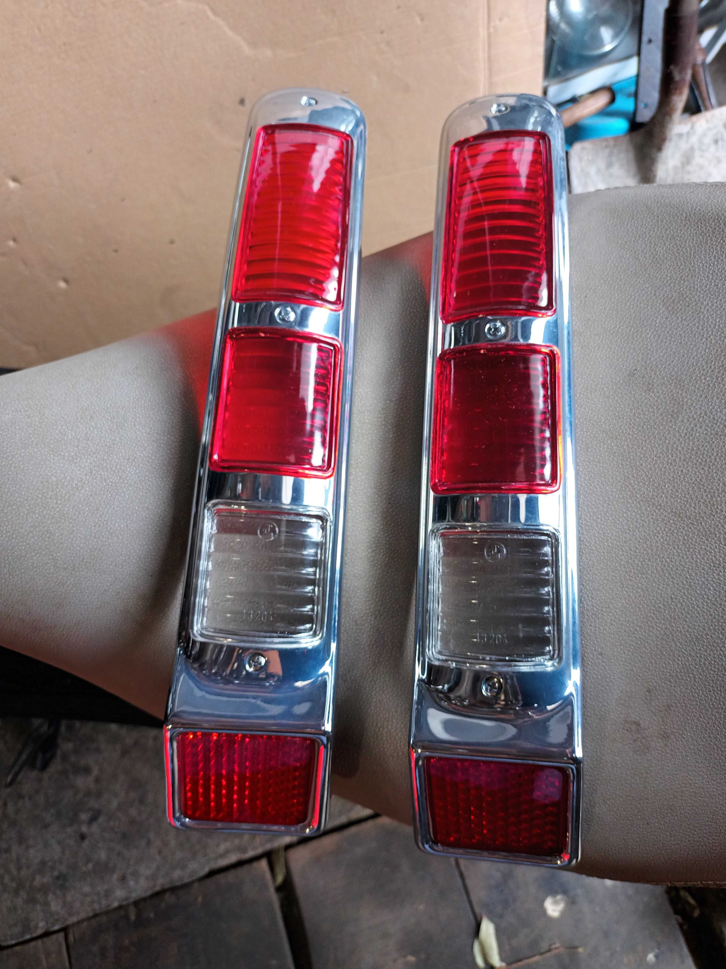 Mercedes 300SL Roadster  tail lens