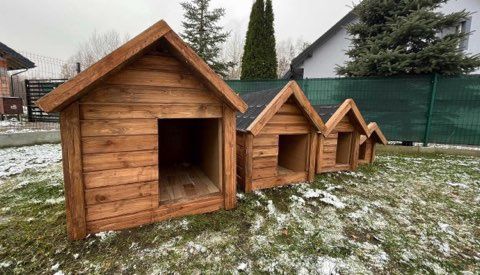 Buda dla psa ciepła gruba ocieplona