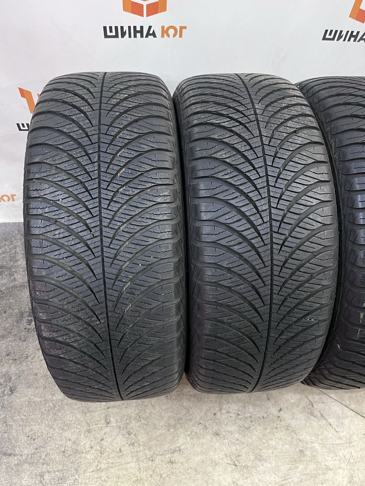 БУ 235/55 R17 Goodyear Vector 4S (7.6-8.1мм 2019 год) Германия