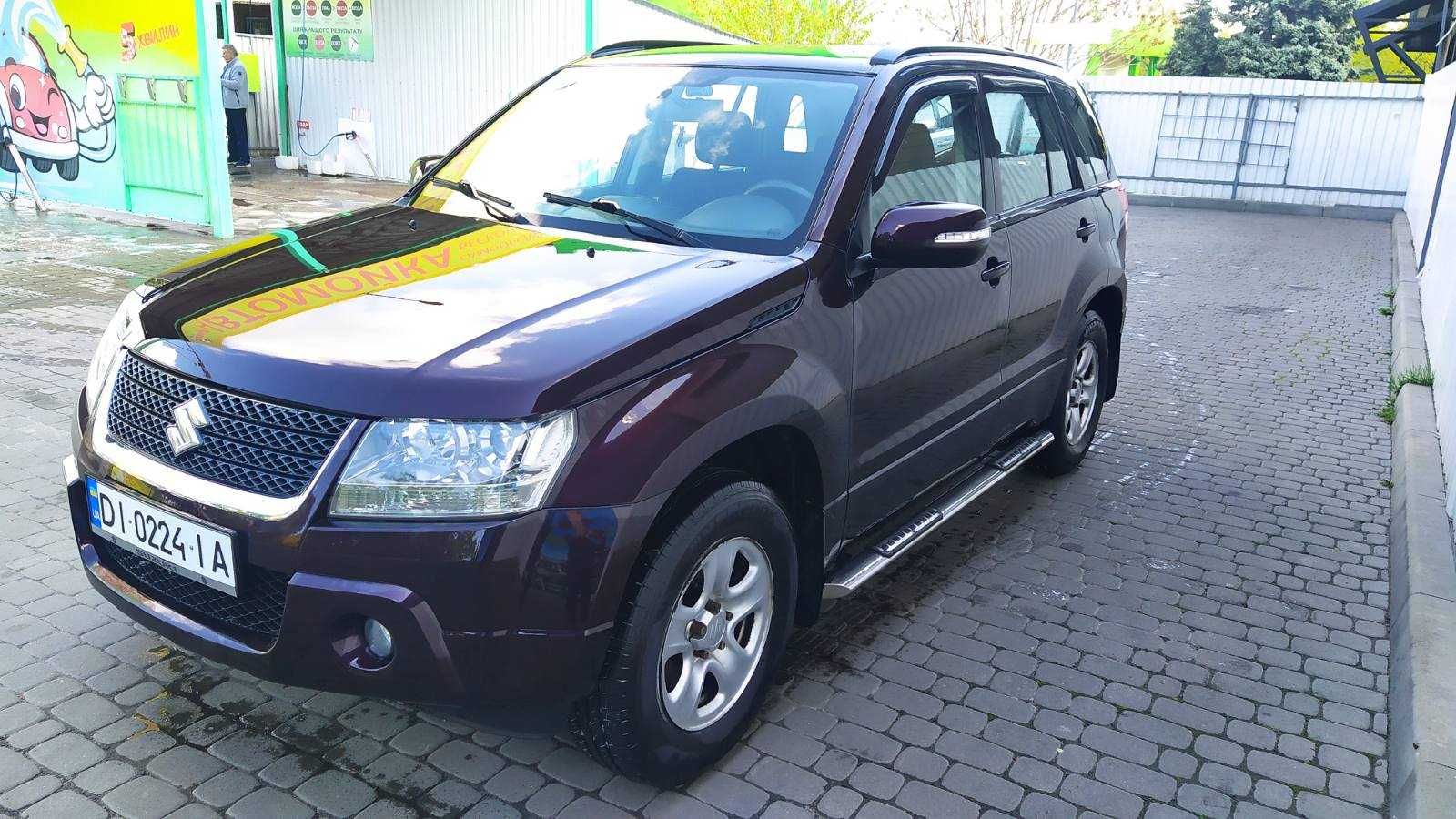 Продам SUZUKI Grand Vitara 2010