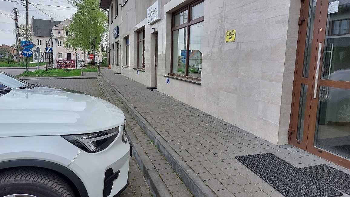 Lokal z parkingiem do wynajęcia  Radzymin parter  od 35 do 90m2