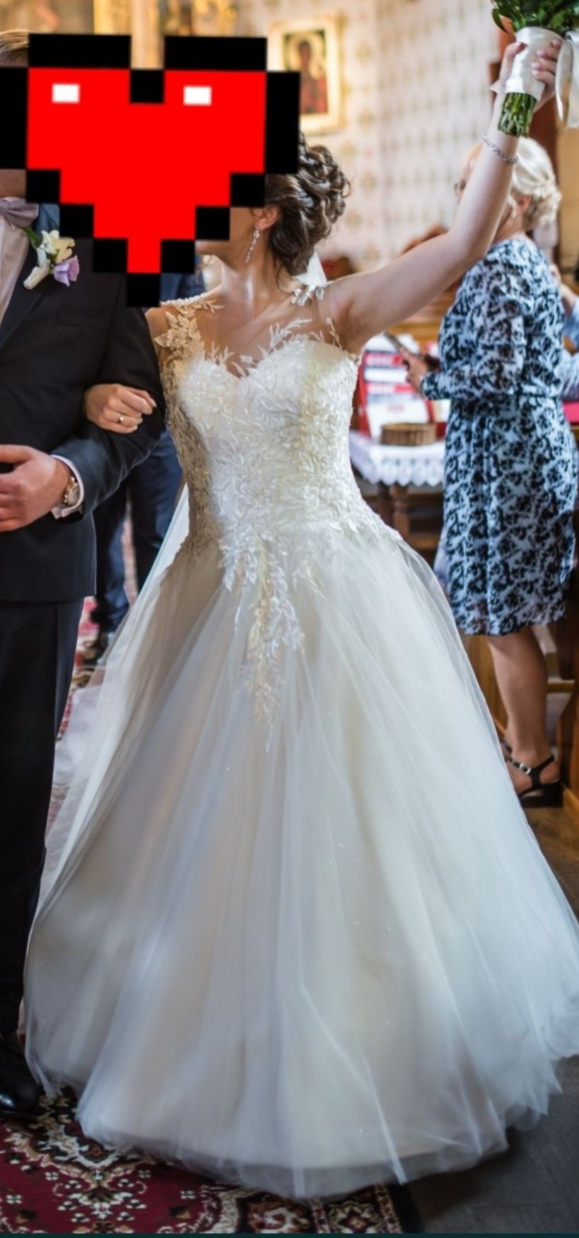 Suknia ślubna w kształcie litery A( princess z kołem)
