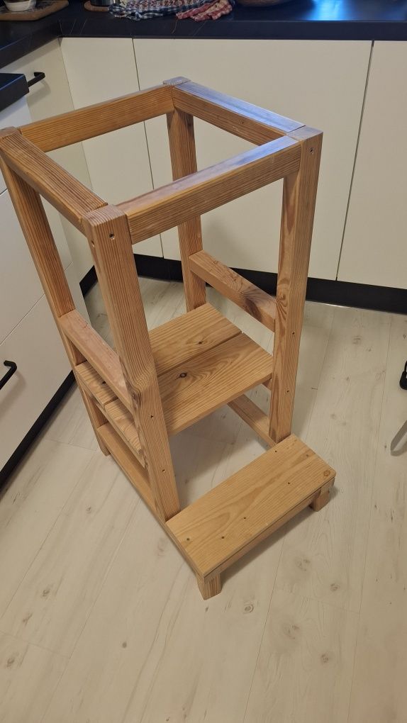 Helper pomocnik kuchenny