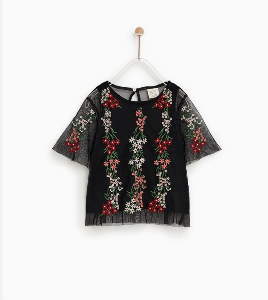 Блуза Zara з нашитими квітами